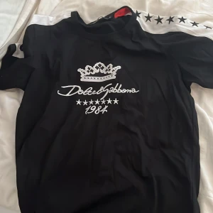 D&G tshirt - D&G T-shirt i storlek M, köpt från en outlet i tyskland. 