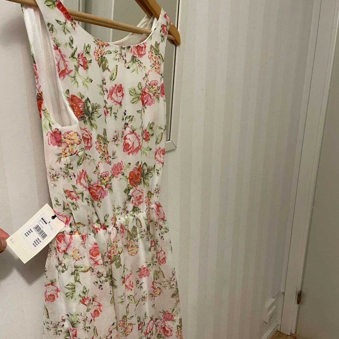 Klänning med prislapp  - 91