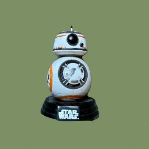 BB-8 Star Wars figur - BB-8 Star Wars Funko POP figur med bobble head. Fick den för några år sen men den tar mest plats så därför säljer jag den. 