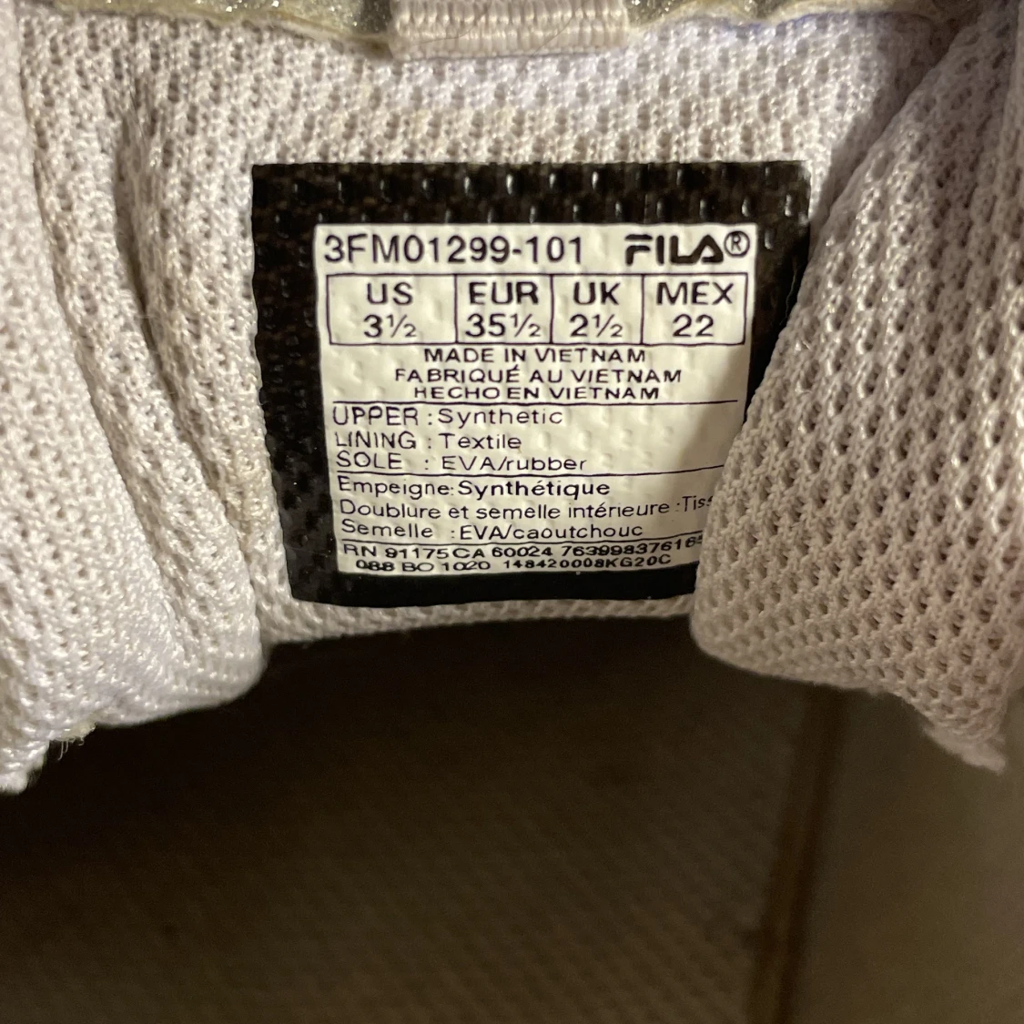 Fila skor silver glitter  - 91