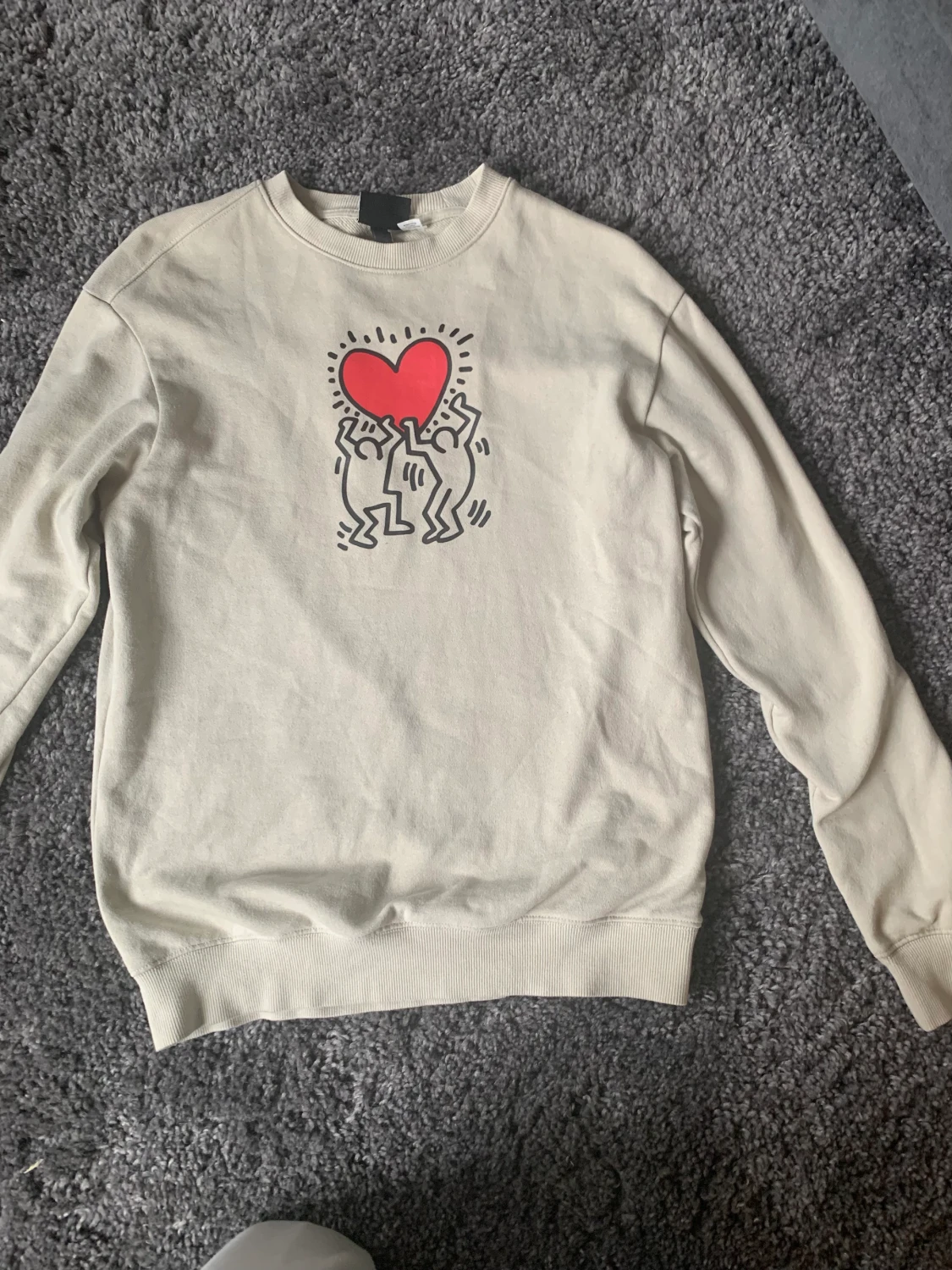 Super snygg sweatshirt från Hm i beige färg.