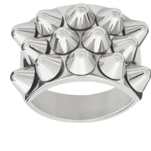 edblad ring  - lägger upp igen då folk va oseriösa pö andra. säljer min edblad ring i stl L då den var för stor för mig och jag köpt en ny. 