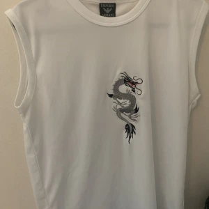 Emporio Armani linne  - Perfekt skick, aldrig använd