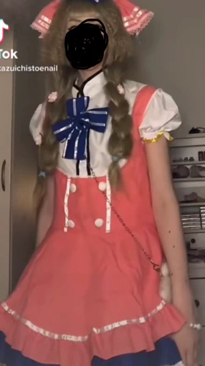 Kotori cosplay - Hej! Jag säljer min candy maid kotori cosplay storlek M, använd 4-5 gånger, tar endast swish! Kan tänkas byta mot en annan candy maid också!