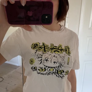 Tshirt - Tshirt med coolt tryck💝💝