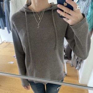 Dobber hoodie - Luvtröja från Dobber, köpt på MQ ❤️ Storlek XS, nypris runt 700kr