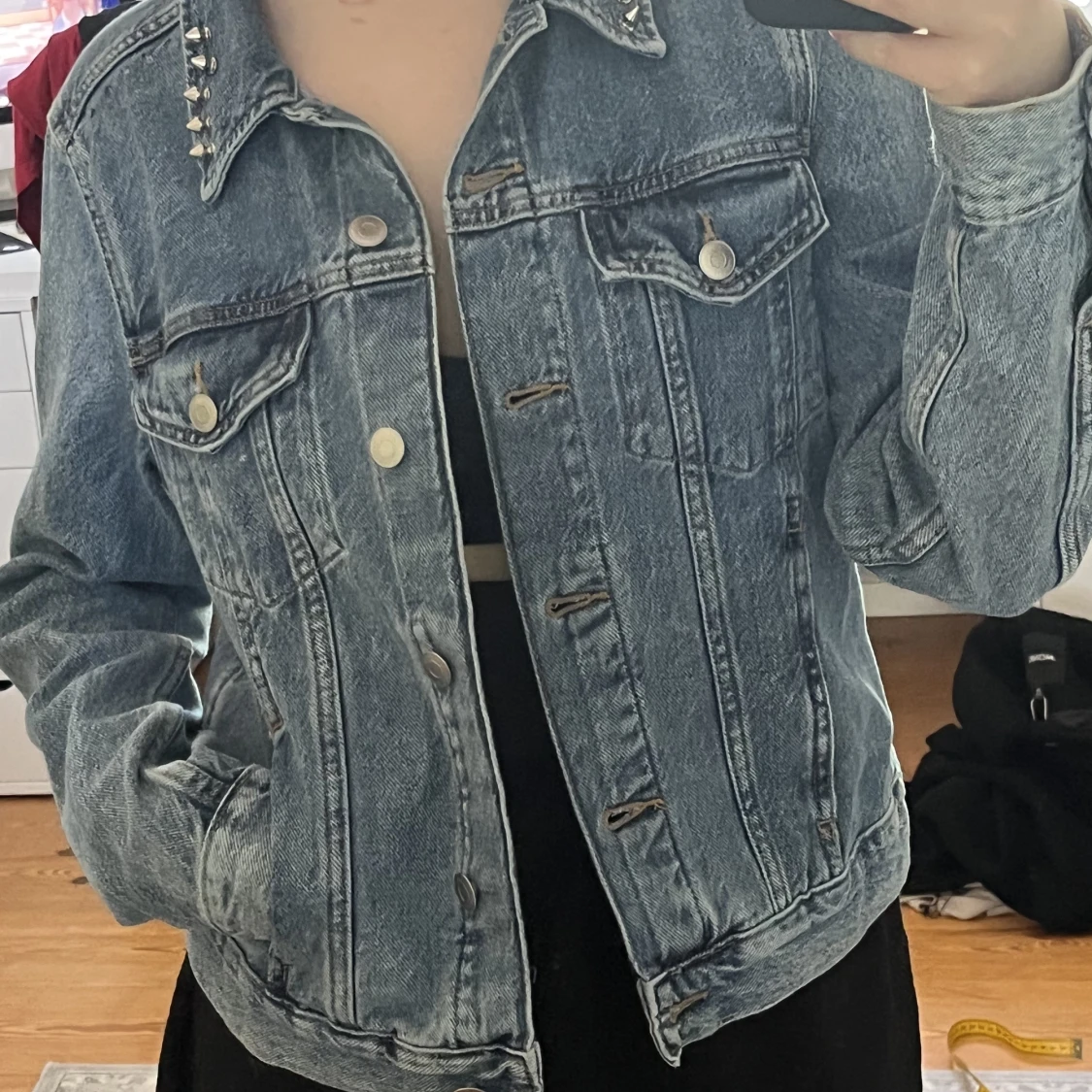 Jeansjacka med nitar  - 90