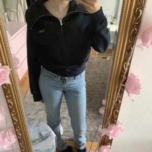 Cw by Carin Wester  - Säljer min tröja ifrån CW använd 2 enstaka gånger. Jättefin blå färg men gillar inte den på mig men sitter så fint på mina kompisar som har testat den🌸 säljer för 300 köpte för 600 förra sommaren i Stockholm. Kom privat för mer info!