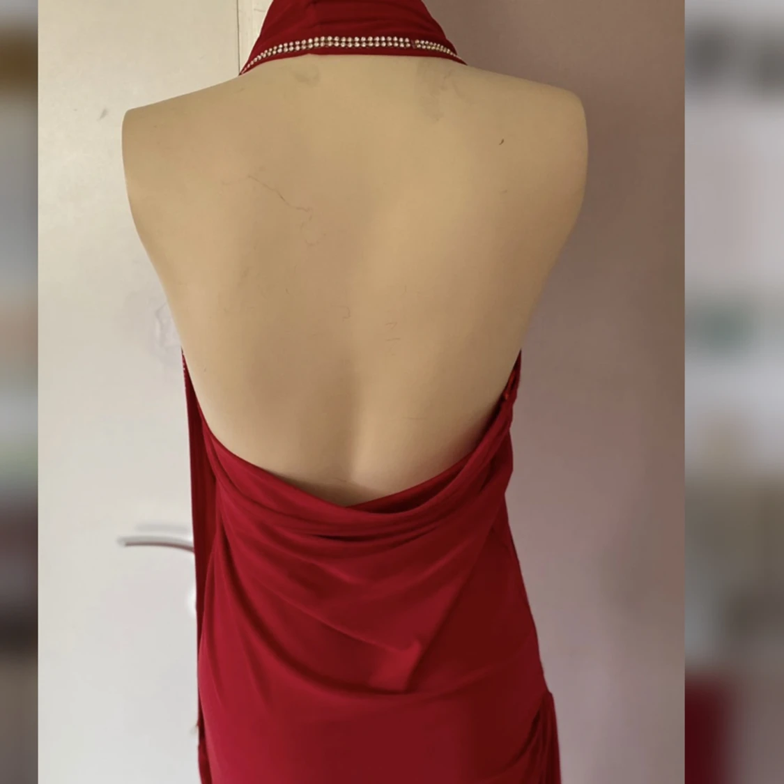 Röd klänning  - 91