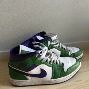 Nike air Jordan 1 mid - Strlk 44,5, pris kan diskuteras 