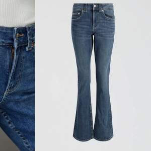 Säljer mina Low waist jeans från Gina tricot från kollektionen y2k säljer dom då dom inte kommer till någon användning, dom har fickor där bak vilket gör dom mer unika. Slutsålda överallt, säljer dom för 350kr i storlek 34🧸🌷💞