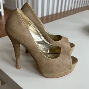 Högklackat från nelly - Fina skor från Nelly 