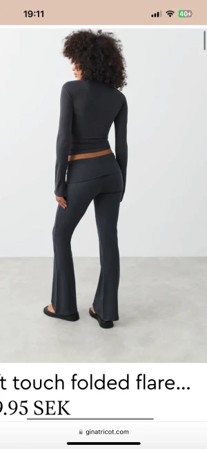 Yogapants GINA - Yogapants från Gina i strl S. Aldrig använda utan endast testade! Säljer för 200 + 54kr frakt. Nyskick