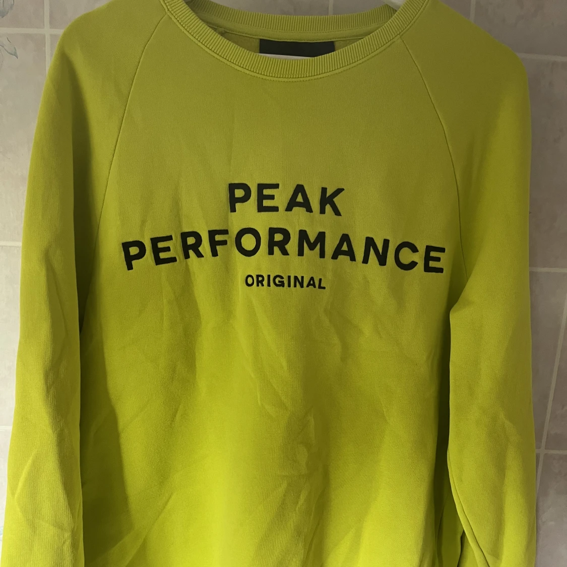 Peak performance crewneck