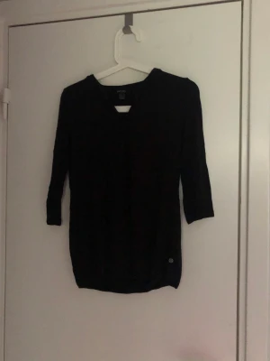 Tröja - Svart tröja