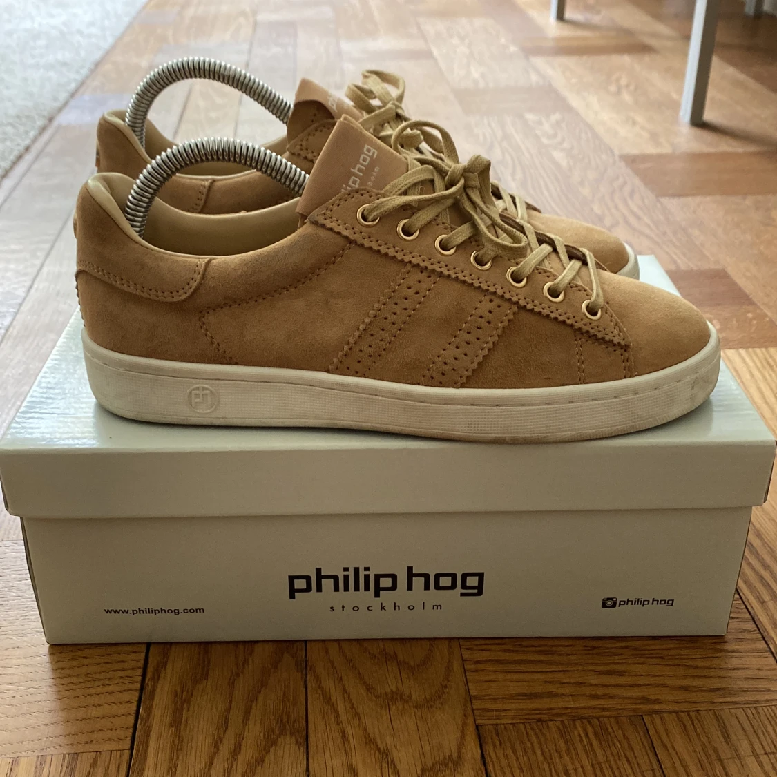 Philip Hog st 37-38 - 90