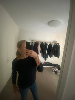 saint tröja - Trekvartsärmad tröja från saint!!💖 Kontakta för mer info!!💞