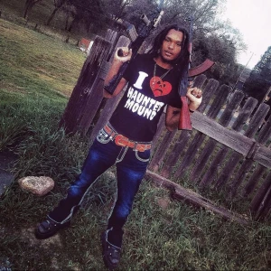 !SÖKER! - Söker dom här jeansen kan betala en ganska stor summa kosing för dom🙏🏻😵😭🤢😷 hmu om du har i storlek 32-34