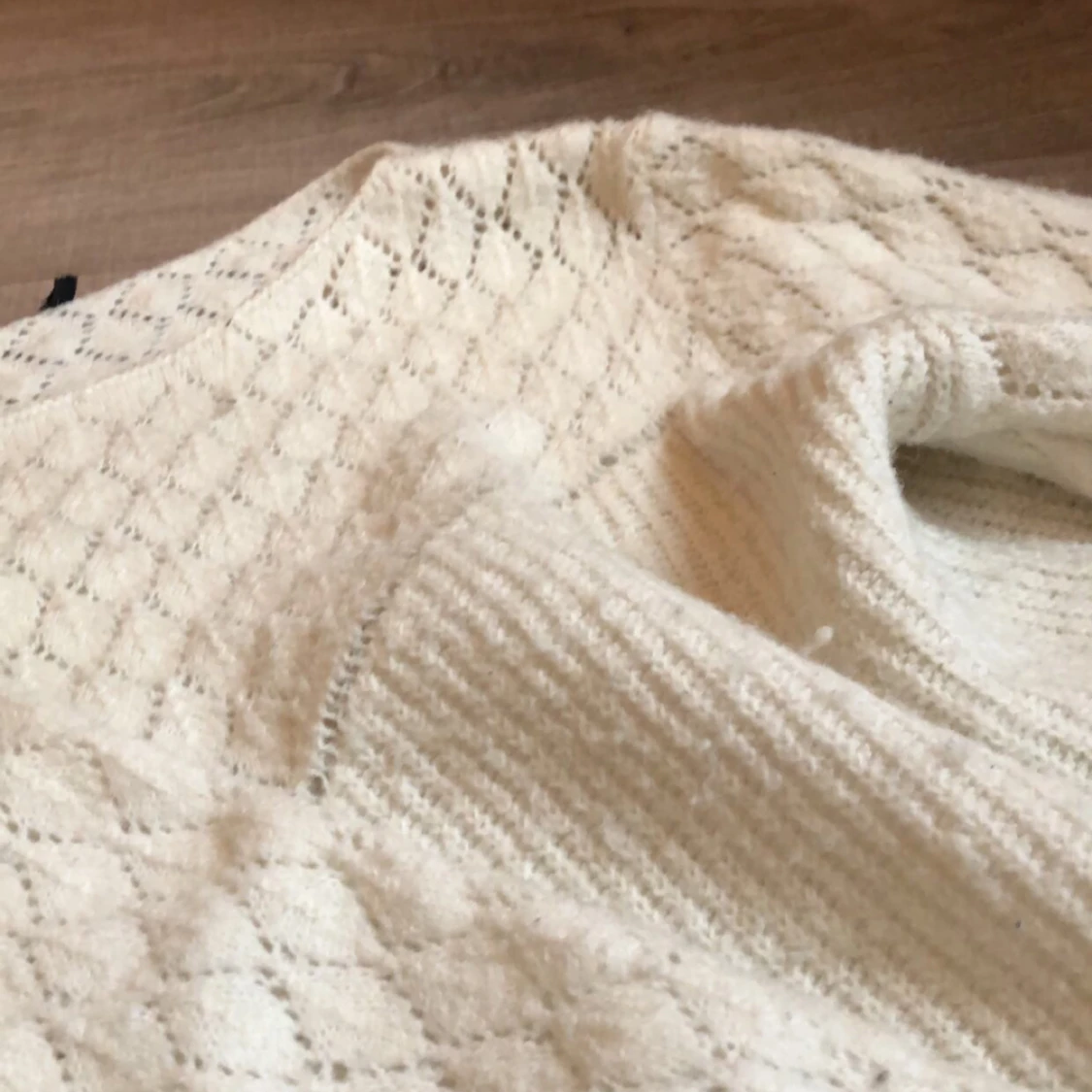Vit stickad tröja  - 90