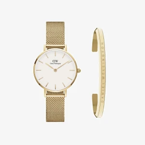 Daniel Wellington + classic bracelet small - Säljer min sparsamt använda Daniel Wellington klocka (sparsamt använd)  och armband (oanvänd) i guldfärg 