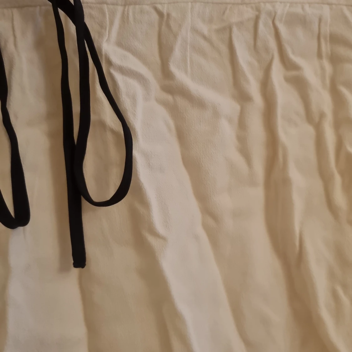 Oanvänd Blus med spets krage från H&M.  - 90