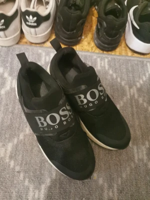 Hugo boss skor - Hugo boss skor, 35 men passar även 36