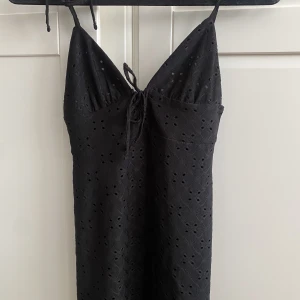 Söt klänning  - Perfekt till sommar kvällar 