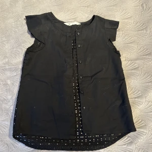 Blus - Super fin och är i bra skick.