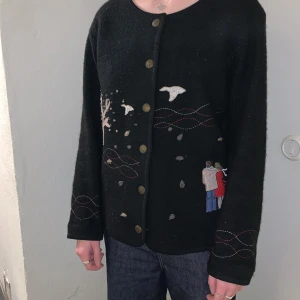 Jultröja med prydlig bordyr✨ - Jultröja med prydlig bordyr✨fynd