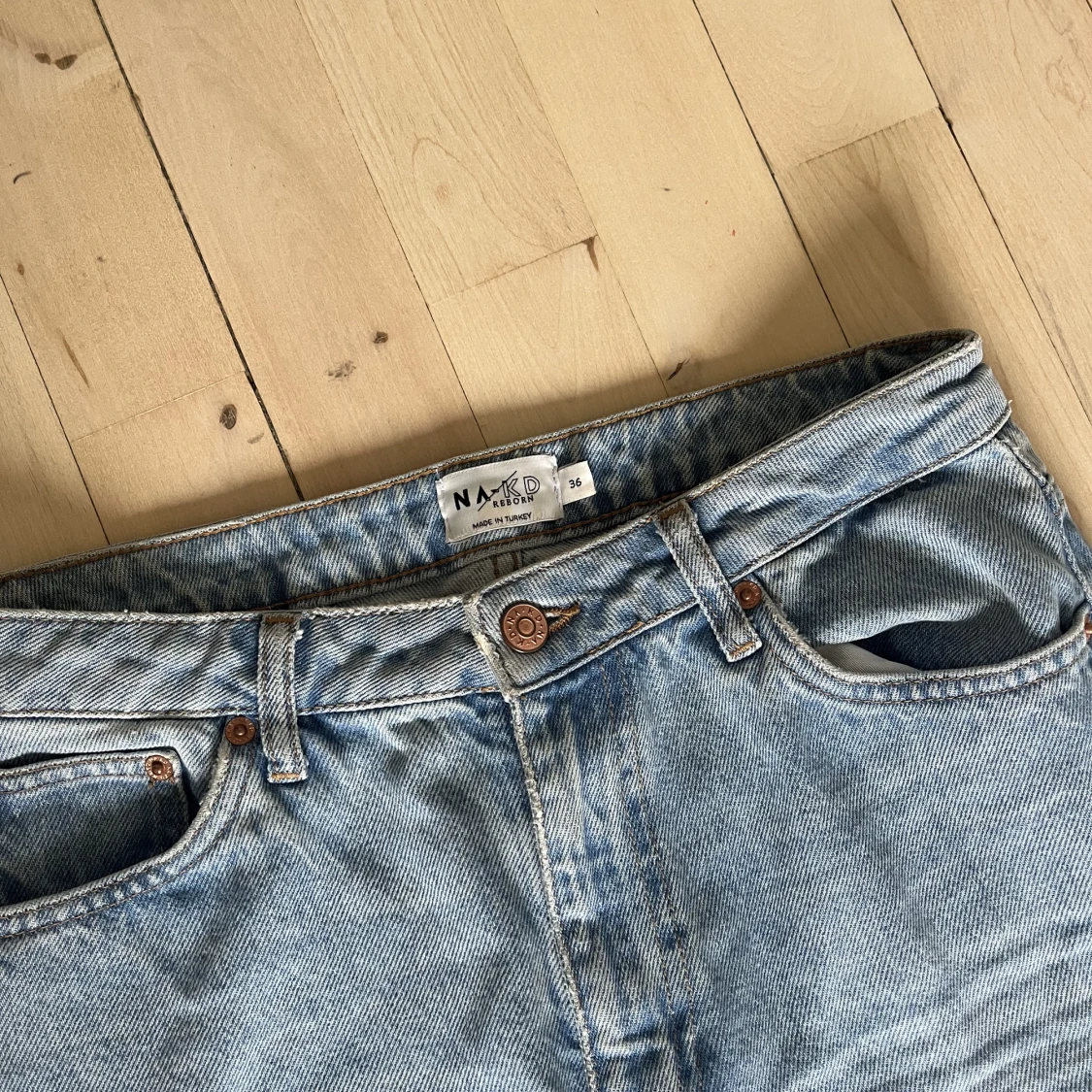 Blåa straight jeans  - 91
