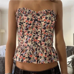 Blommig korsett topp - Så snygg topp!! Bra skick💞