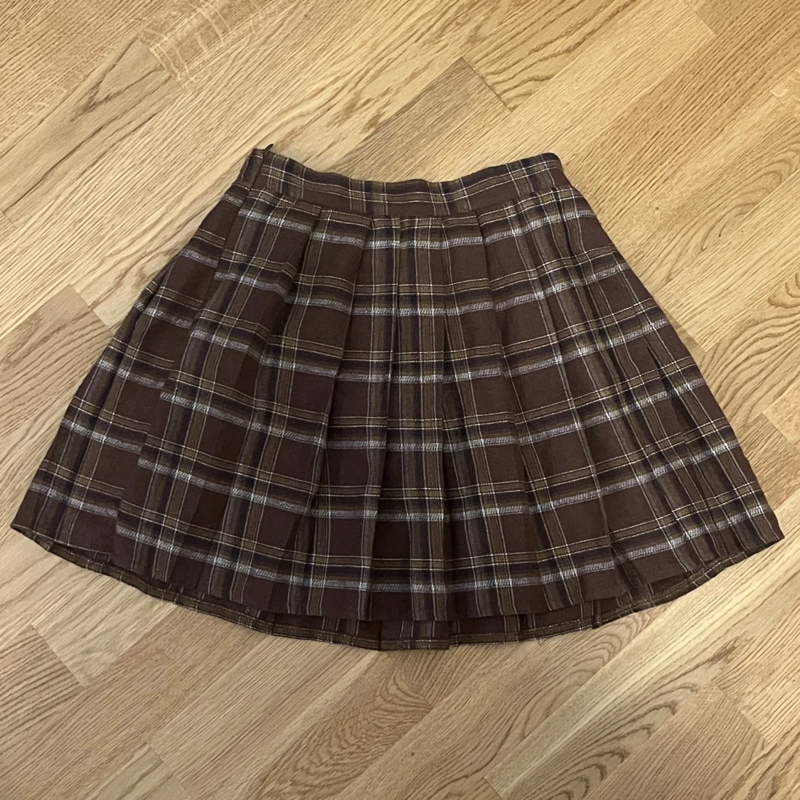 Brun rutig kjol!  - 91