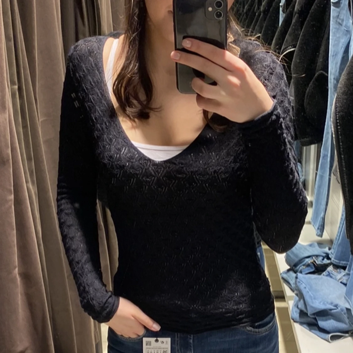 ”Genomskinlig” svart tröja  - 90