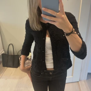 Bolero - Säljer denna jätte söta koftan då jag inte använder den längre💕 