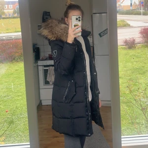 Rocka be blue artica  - Säljer nu min rock and blue artica storlek 38. 