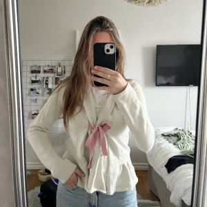 Odd molly kofta - Jättefin oddmolly kofta i väldigt bra skick. Skön och snygg nu till hösten!🧡