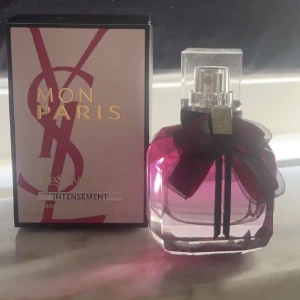 Mon paris - YSL parfym “Mon Paris intensement”🤍 30ml och kommer i orginalförpackning🤍 Tryck gärna på köp nu