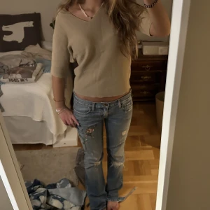 Stickad T-shirt/ Tröja - Brun beige stickad t-shirt/ tröja från Marine❣️