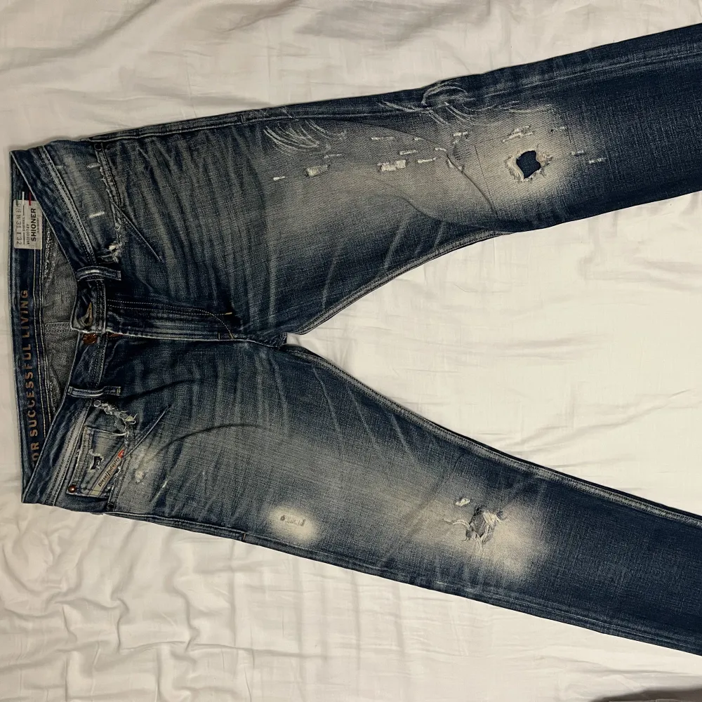 Sällsynta Diesel jeans.  Nypris: 3900kr  Inköpta på NK i Stockholm. . Jeans & Byxor.