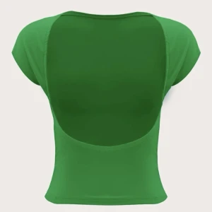 Sommartopp - Säljer denna populära sommartopp med öppen rygg! Använd 2 gånger! 