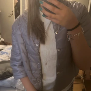 3/4 jacka - 3/4 arm jacka, grålila färg