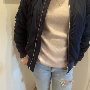 Bomberjacka - Skiiit cool bomberjacka från croocker😍 bomberjackor är en stor trend just nu och även crocker!💗