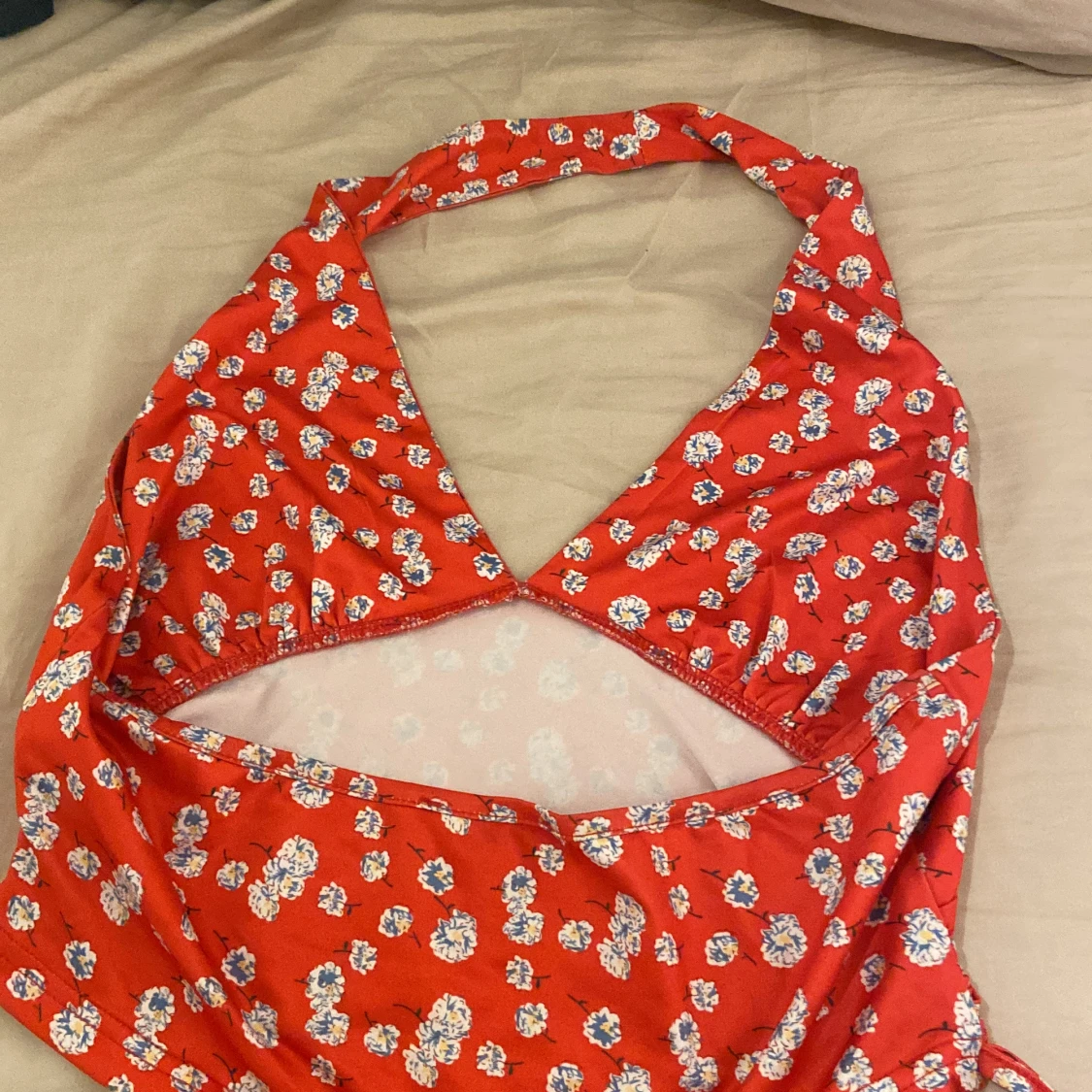 Öppen rygg och djup krage top - 91