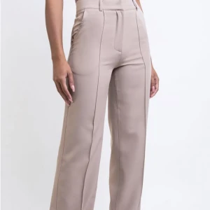 Kostymbyxor madlady - Jättefina kostymbyxor från madlady , nyskick💕 