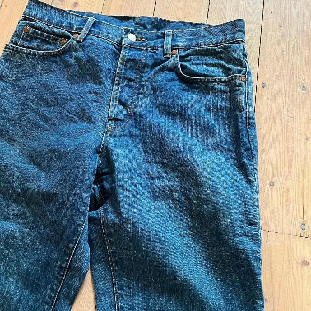 Ljusa jeans från Our Legacy. Storlek 32x34. . Jeans & Byxor.