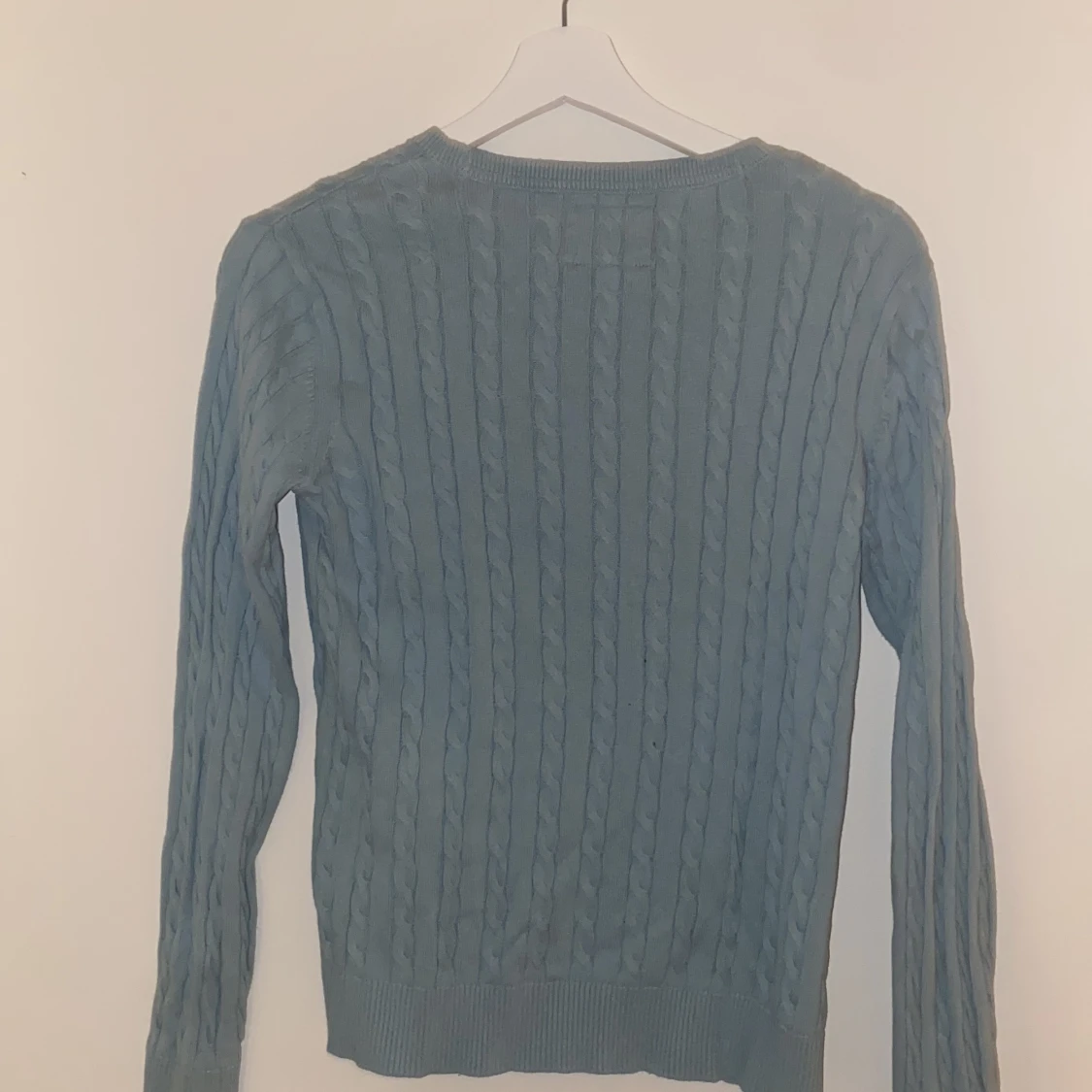 Kabelstickad tröja - 90