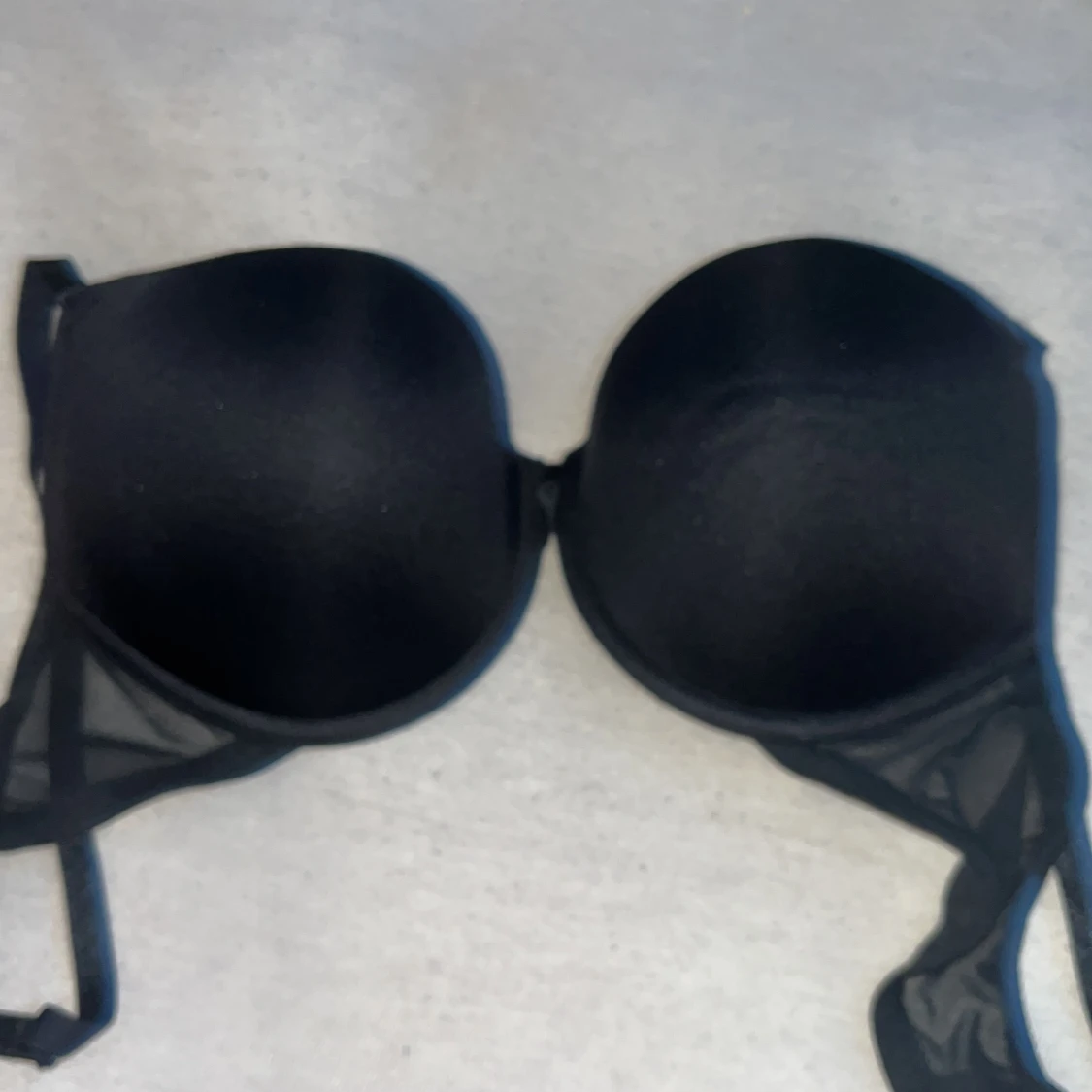 Svart bh - 90