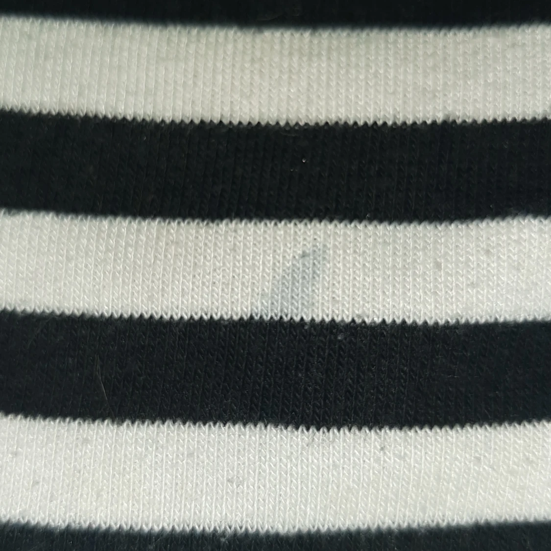 Randig lång tröja. - 90