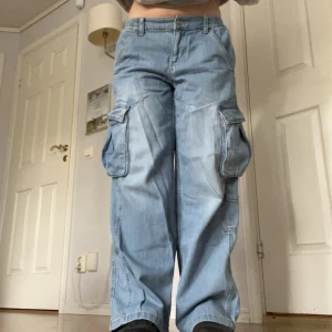 Cargo jeans - Säljer dessa superfina cargo jeans som ej kommer till användning längre💕