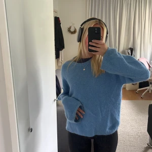 Arket stickad tröja - Alpacka ull stickad tröja. Använd men fortfarade fin! 